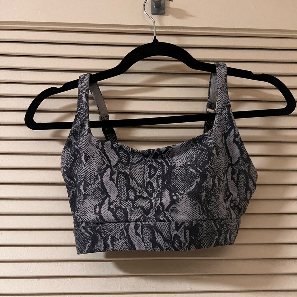Lorna Jane Snake print grey python sports bra small convertible - pads removed